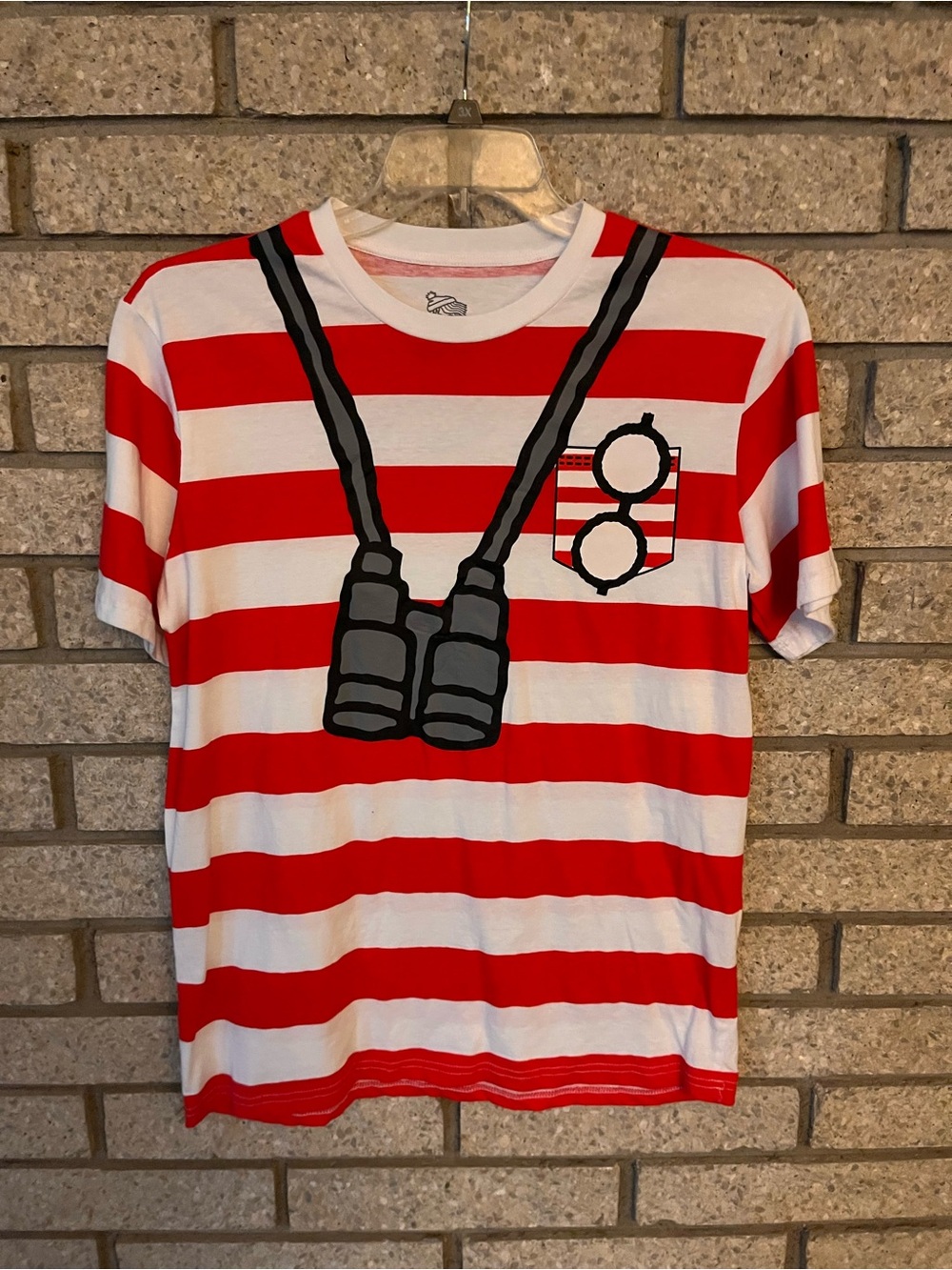 Where’s Waldo Costume T Shirt Men’s Medium Red White Striped Binoculars
